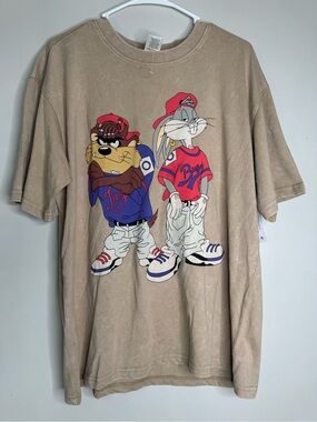 Warner Bros. Looney Tunes Taupe Graphic Tee
